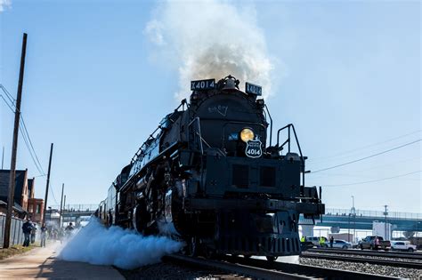 union pacific 4014 big boy steam locomotive